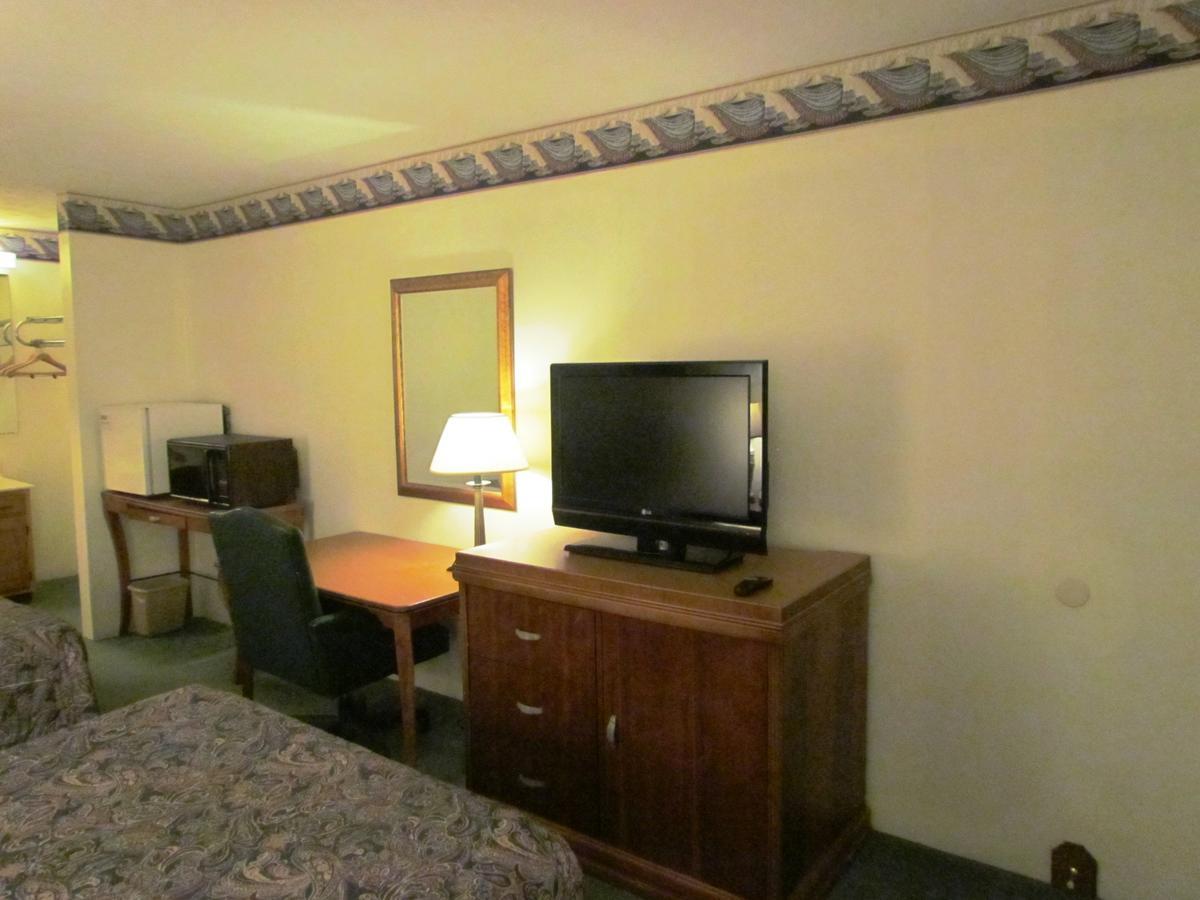 Travel Inn & Suites Frankfort Luaran gambar